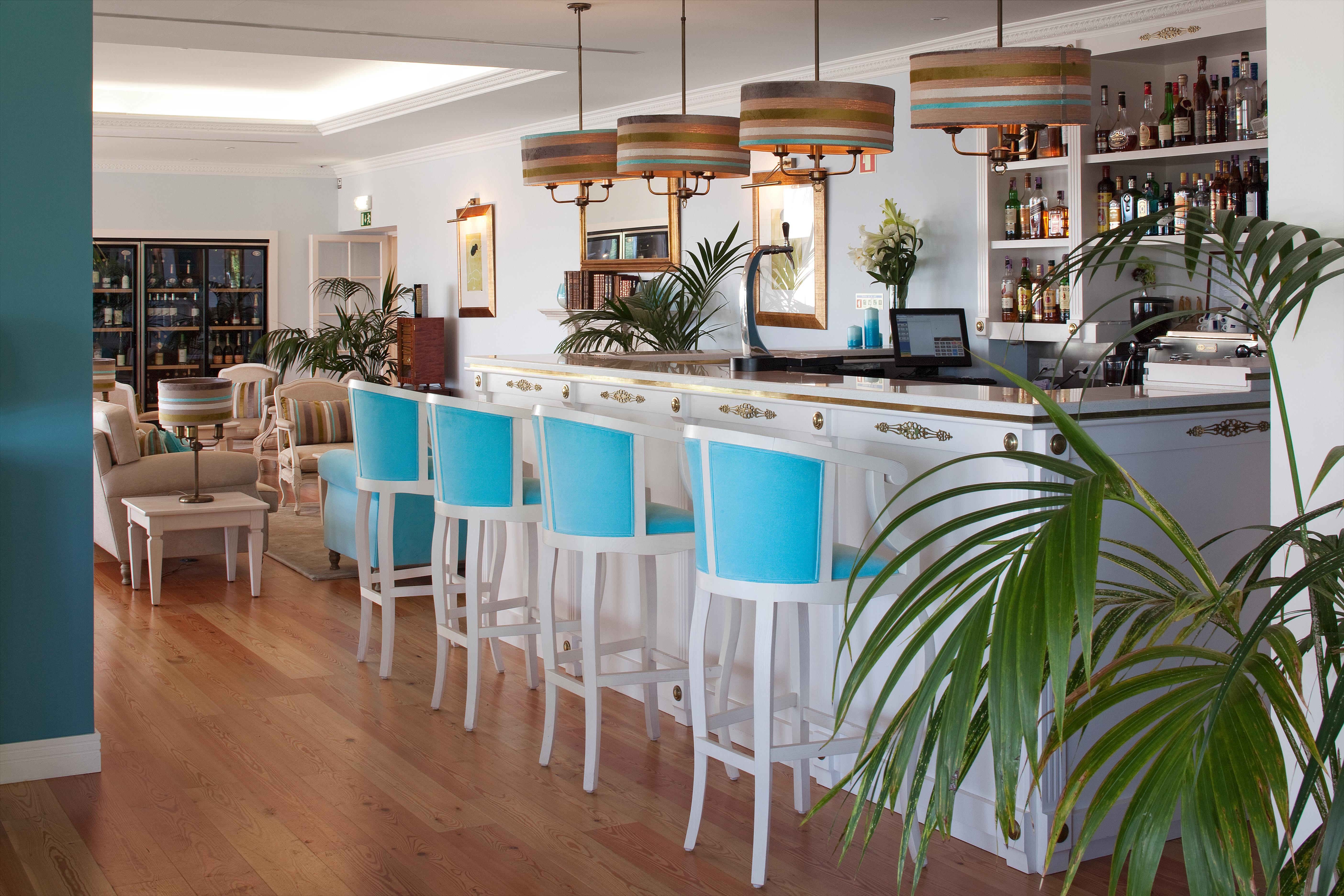 Longevity Senses - Cascais Boutique Hotel - Adults Only Kültér fotó The bar at the 2010 G8 Summit